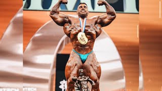 DEREK LUNSFORD È MISTER OLYMPIA 2023 [upl. by Niboc]