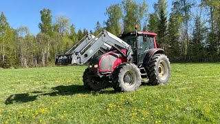 Köp Traktor med lastare Valtra T151E HiTech på Klaravik [upl. by Ysor]