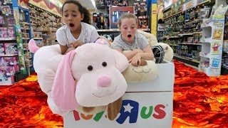 THE FLOOR IS LAVA CHALLENGE AT TOYS R US [upl. by Boggs]