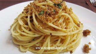 Spaghetti Aglio Olio Pecorino e pane croccante Spaghetti garlic oil cheese and crispy bread [upl. by Oilla909]