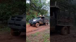 Nissan frontier brindando asistencia 🦾 4x4offroadvideos shorts [upl. by Batha]