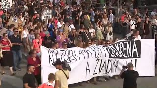 Les Slovaques descendent dans la rue après une série de remaniements des institutions culturelles [upl. by Wolram944]