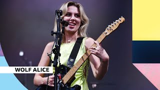 Wolf Alice  How Can I Make It OK Reading Festival 2022 [upl. by Trefor]