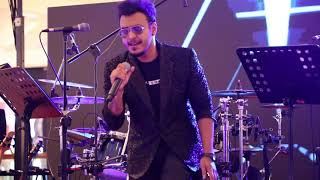 Nadeemal Perera performing E Kaale Wage LIVE [upl. by Sicard]