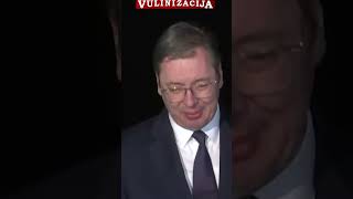 Vučić  Aj kupite mu pljeskavicu 😄 [upl. by Iveson]