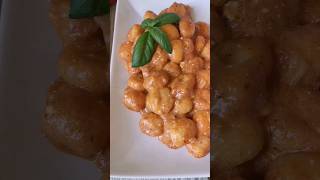 GNOCCHI PESTO E POMODORO [upl. by Uriia]