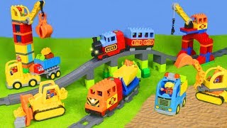 Bagger Zug Lastwagen Kran amp Spielzeugautos  LEGO DUPLO Baustelle für Kinder deutsch [upl. by Arev]