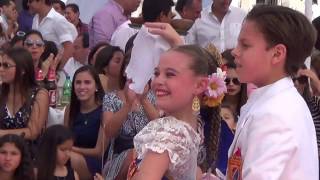 Isabella Yzaga y Fabrizzio Di Tolla Campeones Mundiales Infante en Presentación de la Reina [upl. by Asiled]