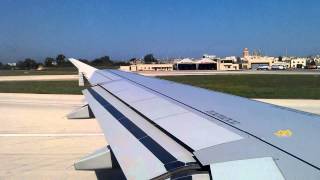 Flugzeug Start in Malta [upl. by Sardse]