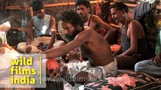 Aghori performing black magic at Chandi Ghat Haridwar [upl. by Slifka225]