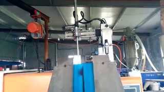 Sprue picker injection molding machine robot arm [upl. by Haim]