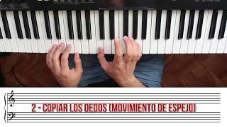 3 formas distintas de tocar el piano con las dos manos a la vez Ejercicios fáciles Curso Piano 8 [upl. by Ijat]