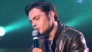 Tiziano Ferro  Imbranato Live TMF Awards 2002 [upl. by Furlong829]