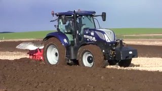 New Holland T7225 tractor with Kuhn MM 123 5 furrow plough [upl. by Corinne]