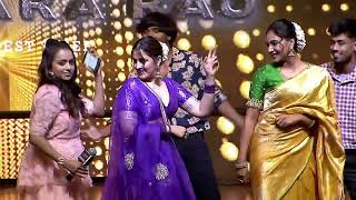 Gayatri Bharadwaj amp Nupur Sanon Dances For Ek Dum Song  Tiger Nageswara Rao Pre Release Event [upl. by Mozes]