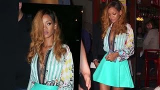 Rihanna sans soutiengorge dans une blouse déboutonnée [upl. by Ellemaj]