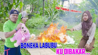 BONEKA LABUBU DINDA DI GUNTING DAN DIBAKAR TIMBUL [upl. by Noelani160]