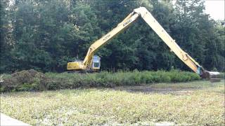 Kobelco sk250 Long Reach Excavator Dredging pt 2 [upl. by Orodoet361]