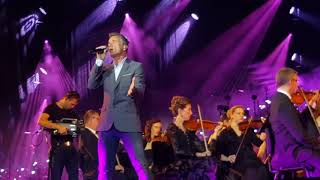 Les 2000 choristes  Bruno Pelletier ❤  Against all odds  28102017 [upl. by Nilak]