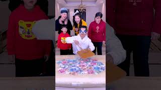 Challenge To Shovel Money Blindfolded Who Is The Champion Funnyfamily Partygames [upl. by Nangatrad715]