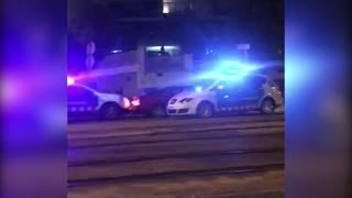 Los Mossos dEsquadra interceptan a un conductor en Esplugues de Llobregat [upl. by Nitsreik375]