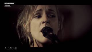 Alcaline Le Live de la semaine  Agnes Obel quotFamiliarquot [upl. by Eillom]