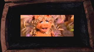 Los Muppets en la isla del tesoro Extra  La Emperatriz de la isla [upl. by Tletski852]