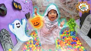 Ryans Halloween Trick or Treat in the Haunted House Box Fort [upl. by Noremac]