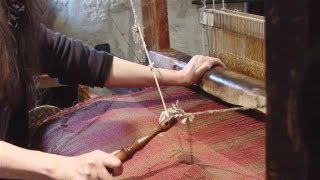 How To Weave On A Traditional Loom [upl. by Neela799]