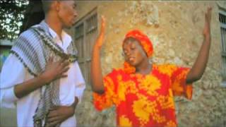 AT feat Nyota Ndogo  Mpishi Official Video [upl. by Deehahs193]