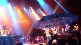 Live in Paris Olympia  Supertramp Cofounder Roger Hodgson with Band  Its Raining Again [upl. by Ecirual]