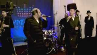 Lipa schmeltzer rocking with his nephew Sruly Green at a Family wedding [upl. by Barnett166]