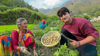 Amma ke saath kia khet me kaam in village 😍 [upl. by Lenoel]