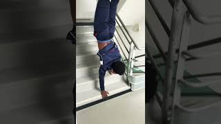 La 4eme était la bonne acrobatics poirier escalier sportifs fyp viralvideo [upl. by Sidnala]