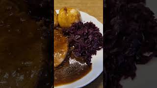 Sauerbraten mit Rotkhol und Kartoffelknödel [upl. by Whitney]