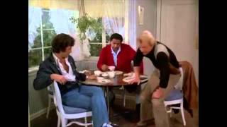 Captain Dobey Youre Dead A Starsky and Hutch Review [upl. by Ariayek477]