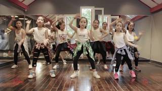 Piranha  Lamita Academy  Zumba Dance Workout  Lamita [upl. by Bolanger73]