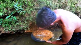 gold hunting  gold finds  gold searching video Discovery [upl. by Balthasar]