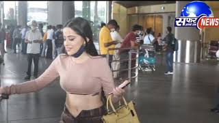 Bigg Boss Contestant Urfi Javed नजर आईं नए फैशन में in Unbuttoned Pants [upl. by Kcirttap905]