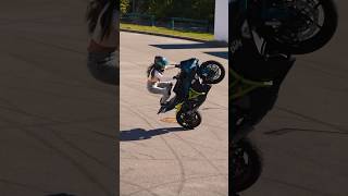 Ce bruit 🤩 This sound 😍 girlmoto bikergirl stunt motorcycle bike moto drift ride [upl. by Spiegel]