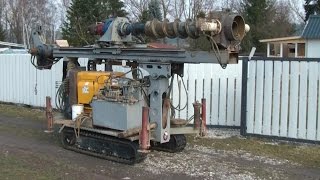 Brunnen bohren mit fahrbarer Bohrmaschine Teil 2 portable water well drilling machine in action [upl. by Niddala]