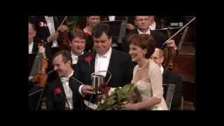 Edith Lienbacher und Herwig Pecoraro  Schenkt man sich Rosen in Tirol [upl. by Assiruam]