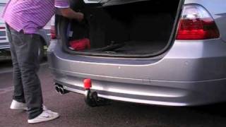 Operation of electric towbar BMW E9X [upl. by Nabru]