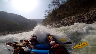 Rishikesh River Rafting Accident 2021 Rishikesh Raft Flip and Rescue 🛟 [upl. by Dorcy]