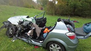 Zwischen Freudenstein und Knittlingen Mit Opel gegen Baum geprallt [upl. by Kerrin]