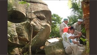 Mysterious Colossal Head was found in the jungle of Yonaguni Japan [upl. by Corvin]