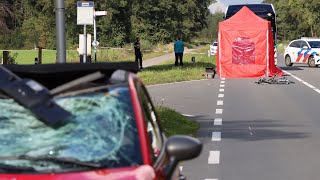 Fietser overleden bij aanrijding in Weerselo [upl. by Symer]