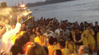 Ganga Aarti Rishikesh Parmarth Niketan Amazing [upl. by Ditmore]