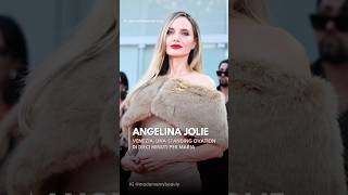 Angelina Jolie  Venezia dieci minuti di applausi per Maria [upl. by Kolosick]