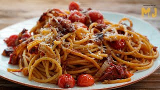 PASTA A LA AMATRICIANA  Receta tradicional italiana [upl. by Brag]